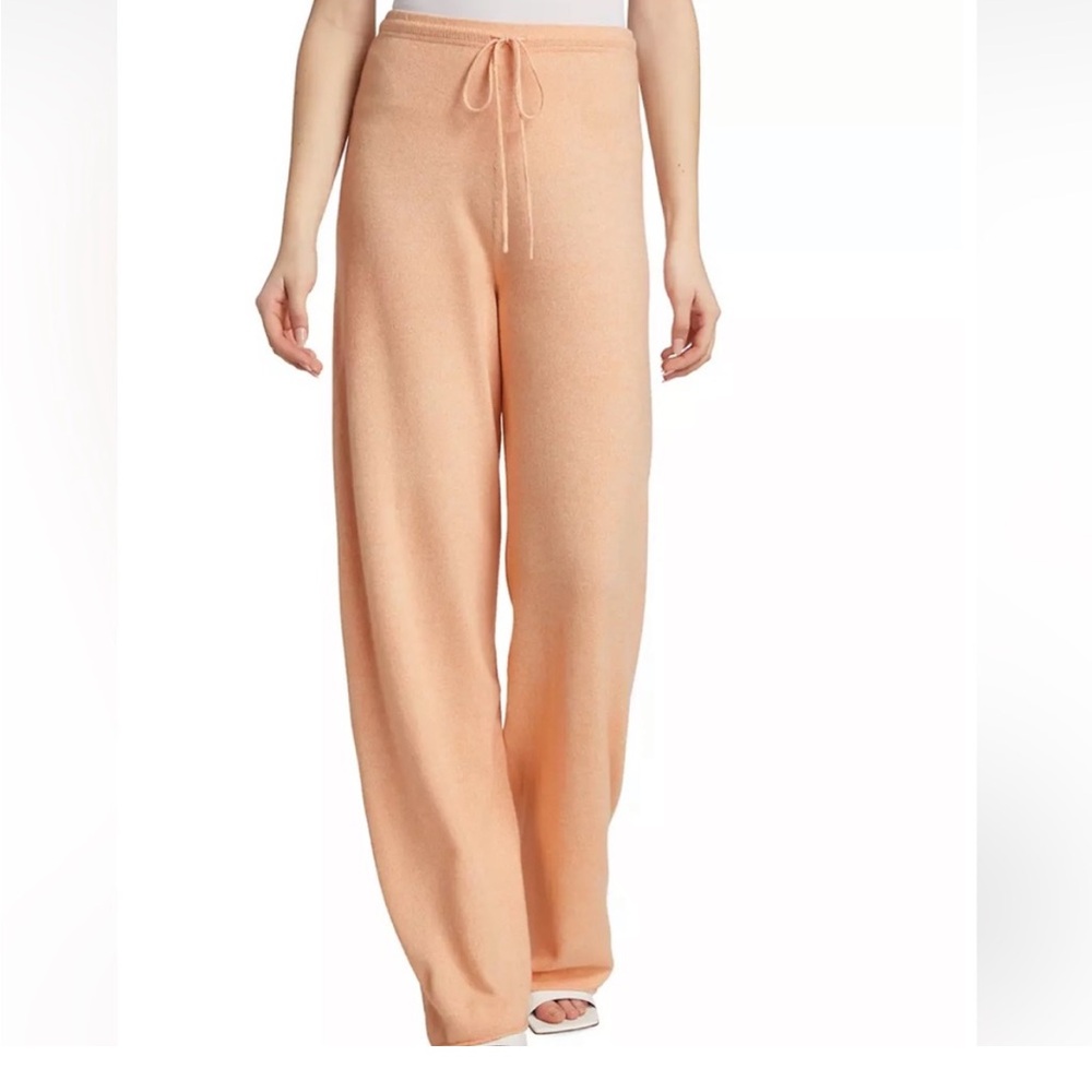 Leset ZOE DRAWSTRING PANT
Peach Melange EUC large lambswool yarn made in Italy